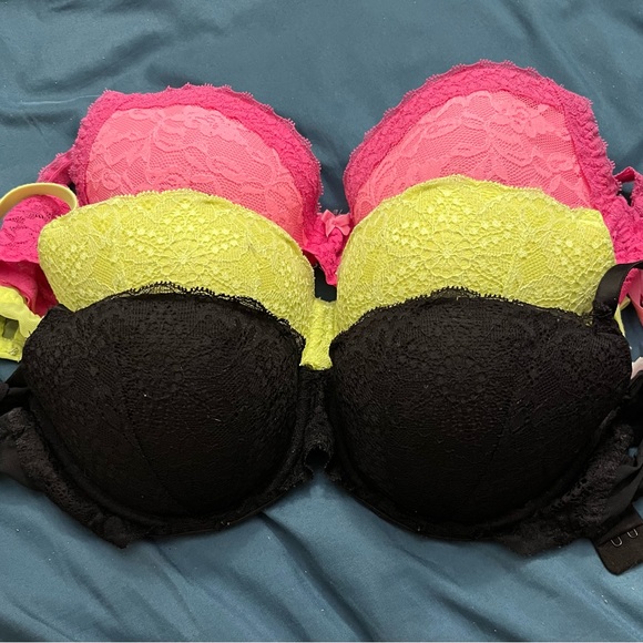 Victoria's Secret Other - 4 Victoria Secret bras size 34C